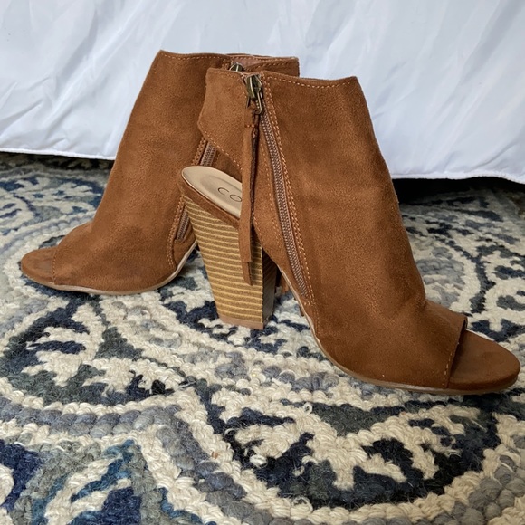 Booties with fringe by Coconuts by Matisse - Picture 2 of 12